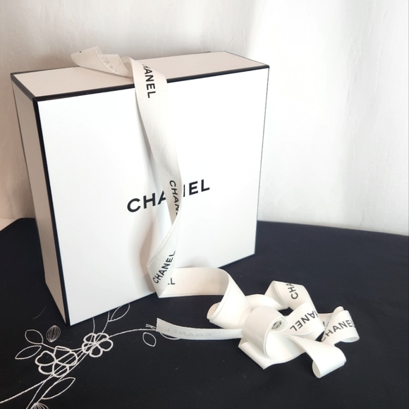 Authentic CHANEL Ribbon, classic white with black lettering, 1 piece 54"… - Picture 2 of 2